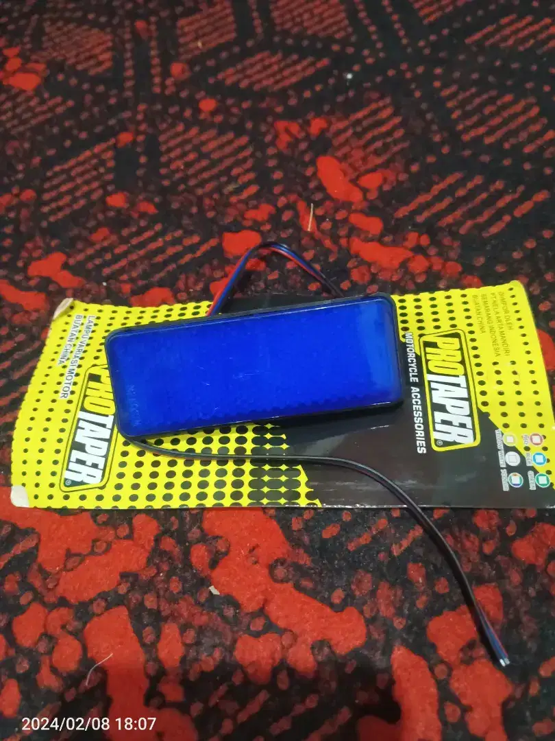 Mata kucing LED biru universal