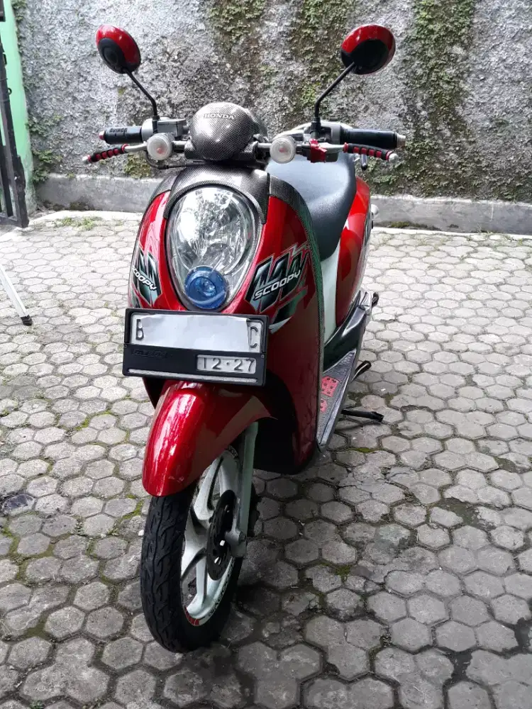 Di Jual motor Scoopy Tahun :  2012