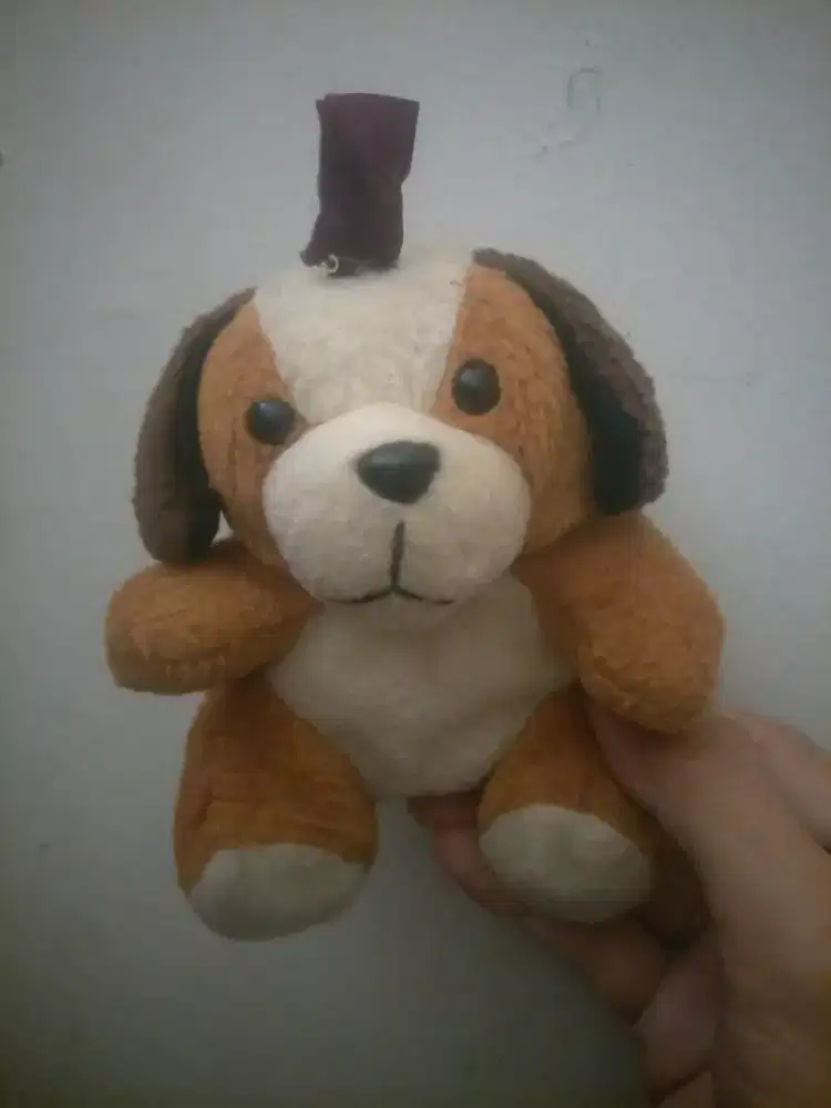 BONEKA GANTUNG KACA MOBIL.