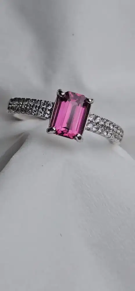 Natural Umbalite Garnet