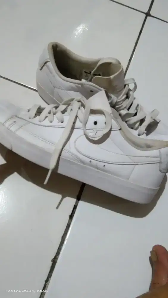 Sepatu Nike Putih Polos