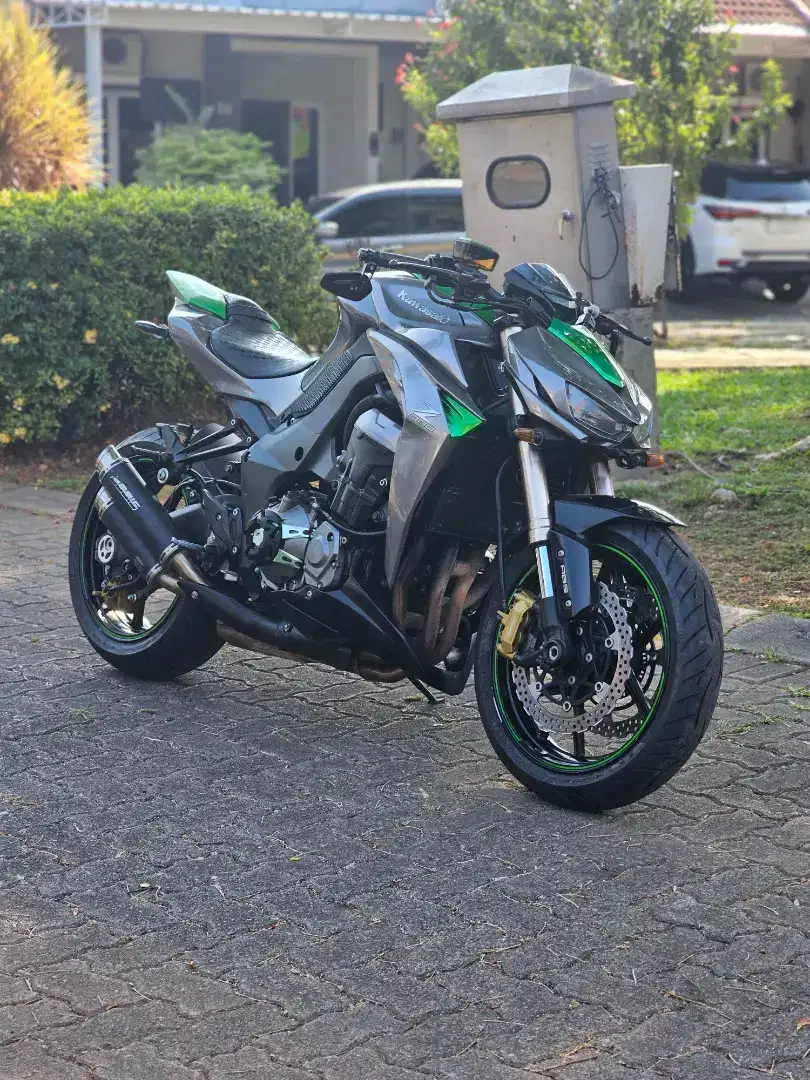 Kawasaki z1000 sugomi 2016 green SE, Kondisi cakep, modif banyak.No PR