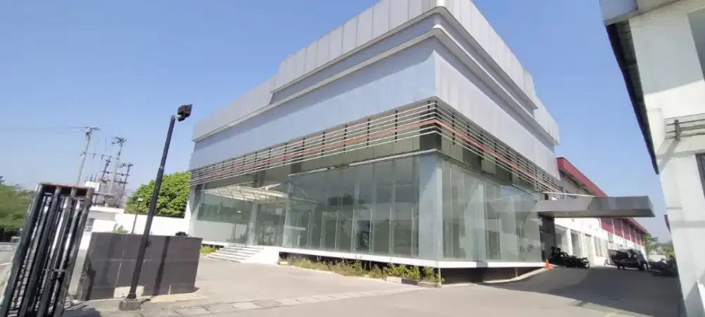 DI SEWAKAN SHOWROOM COMMERCIAL BUILDING MAJAPAHIT - SEMARANG TIMUR