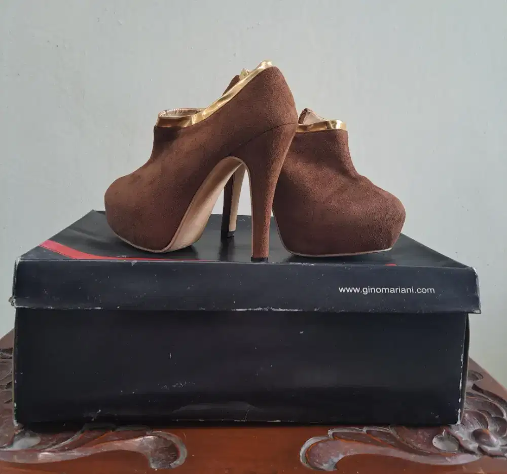 Sepatu Wanita Iconinety ukuran 37