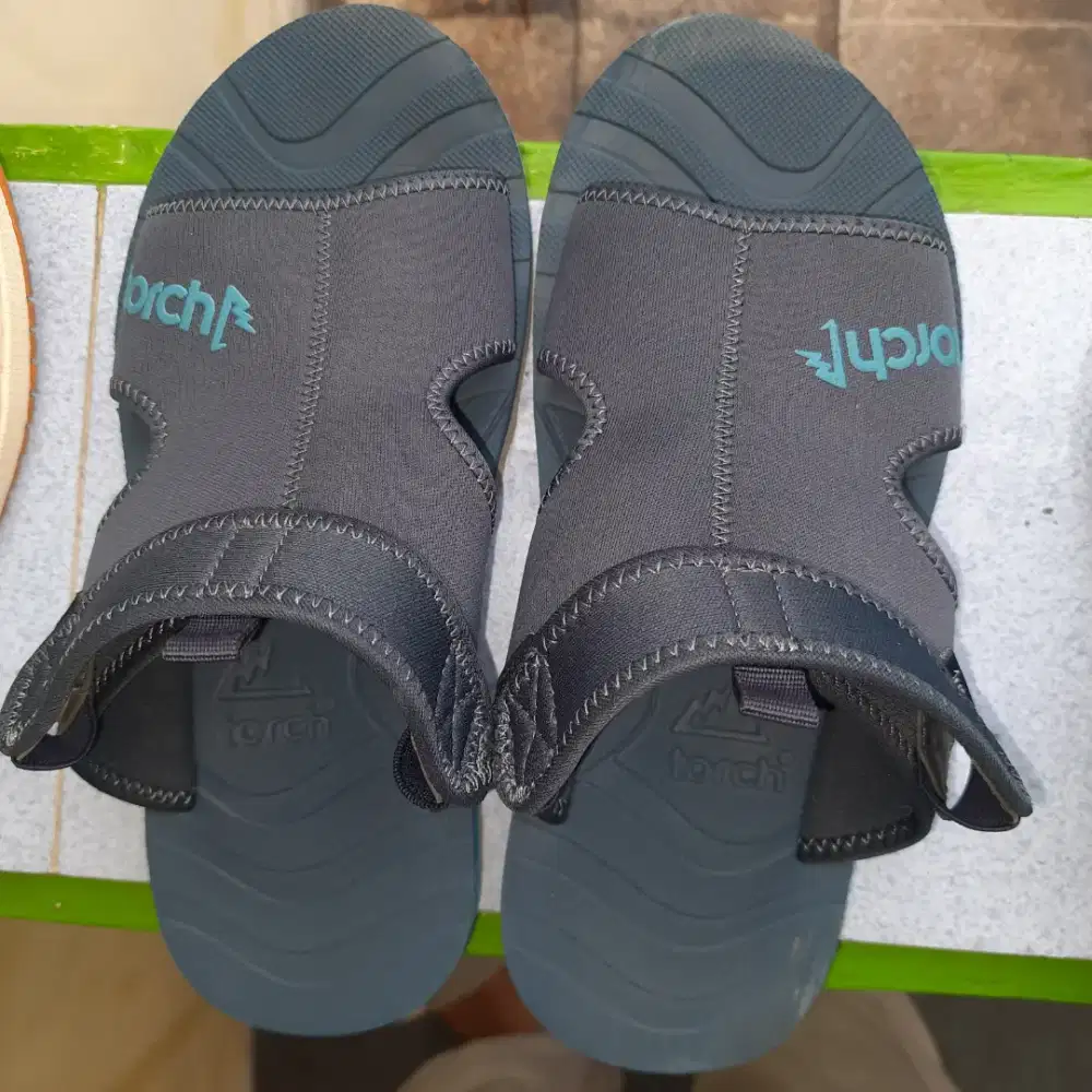 Jual cepat sandal umrah  torch ukuran 42