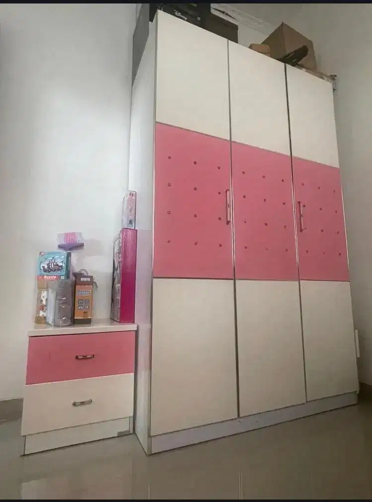 Lemari 3 Pintu & Drawer Anak