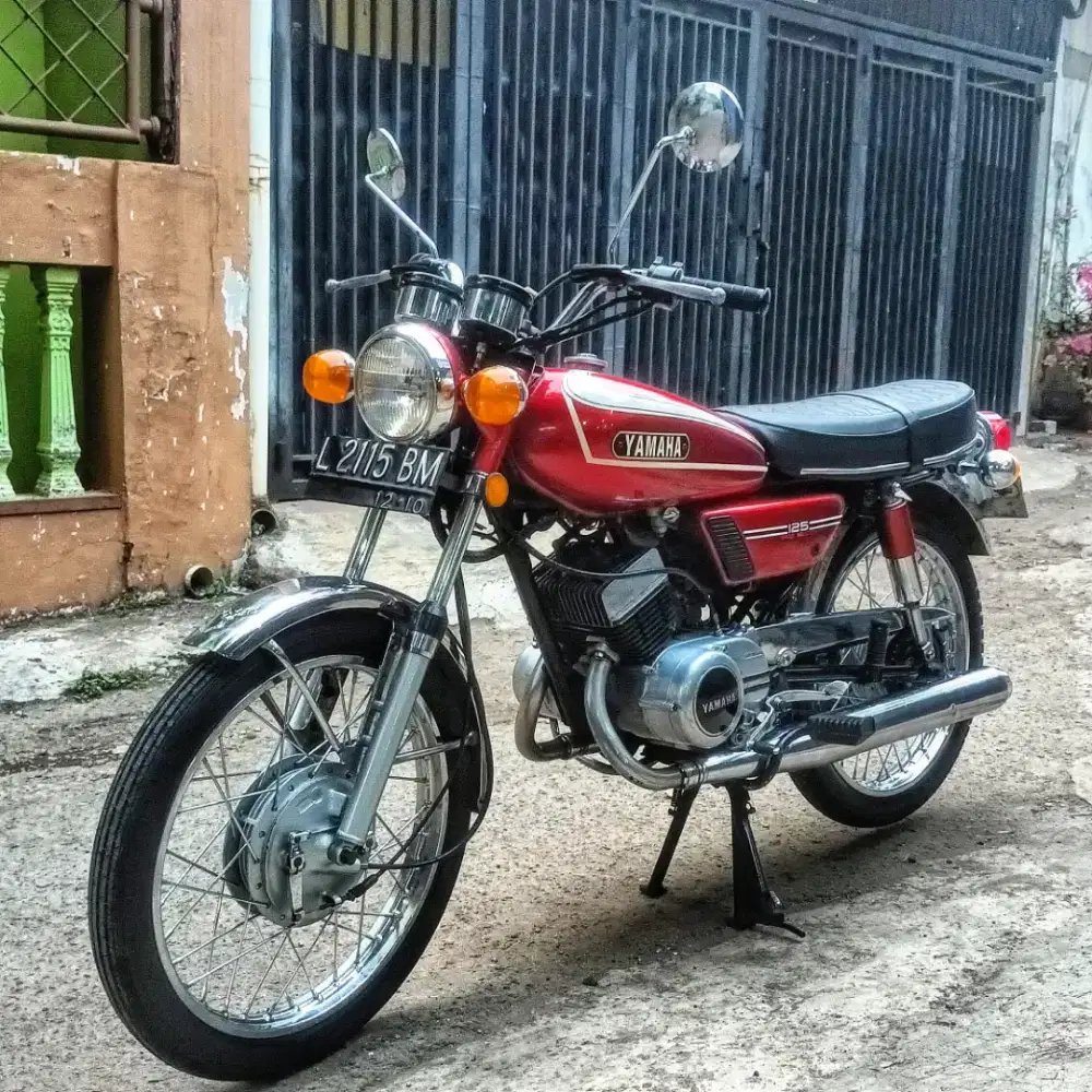 Yamaha twin rd125