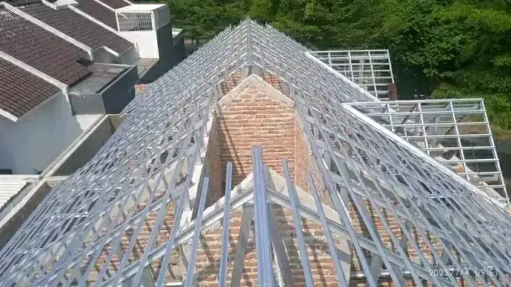 Jasa renofasi atap baja ringan sni