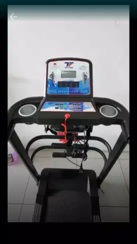 Alat fitnes treadmill elektrik TL 607 hitam