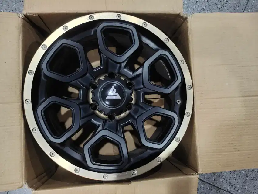 Velg ring 18 fortuner pajero