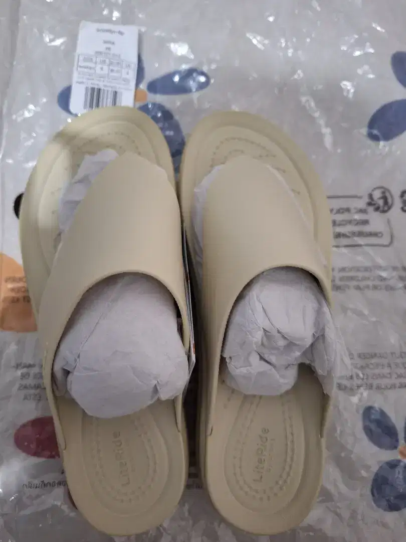 Crocs baru. Size W6 36/37