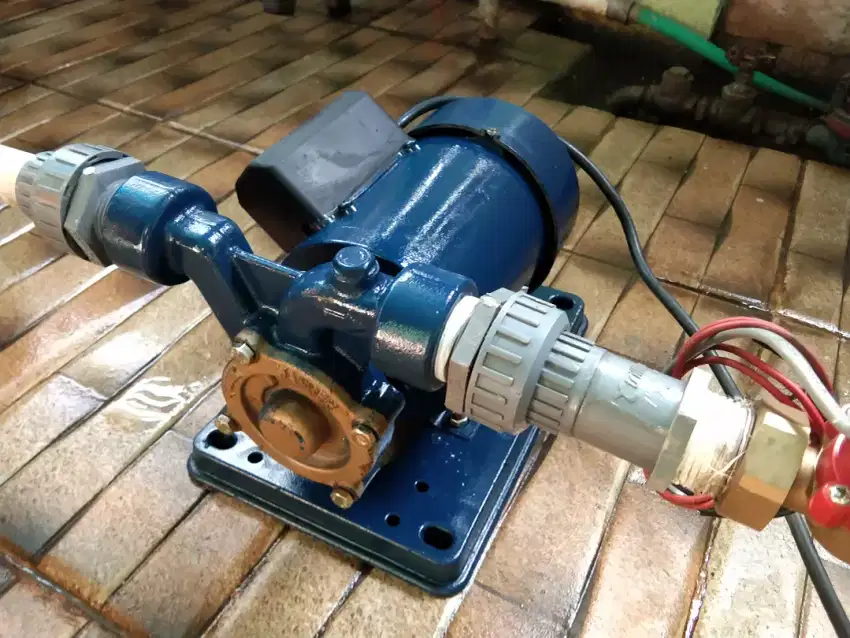 Booster pump/pompa dorong