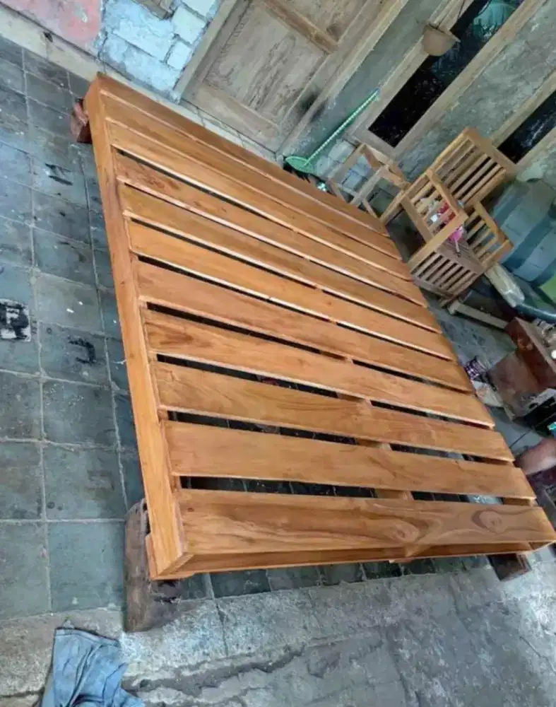 Tempat tidur 90*200