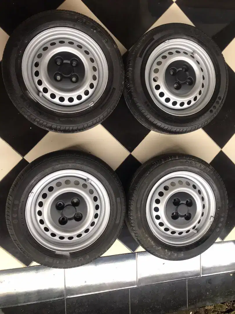 Velg 14 kaleng 4x100 velg saja