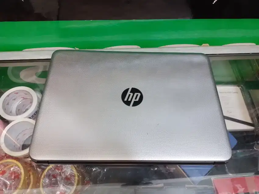 Laptop HP Amd A8-7410 Ram 4gb Hardisk 500gb Windows 10 layar 14 inchi