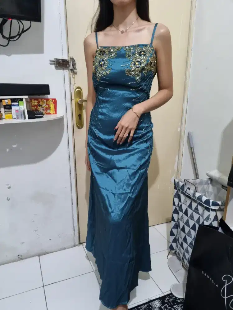 Dress Pesta Mewah Long Dress Pesta Gown Gaun Satin Silk Import Bagus
