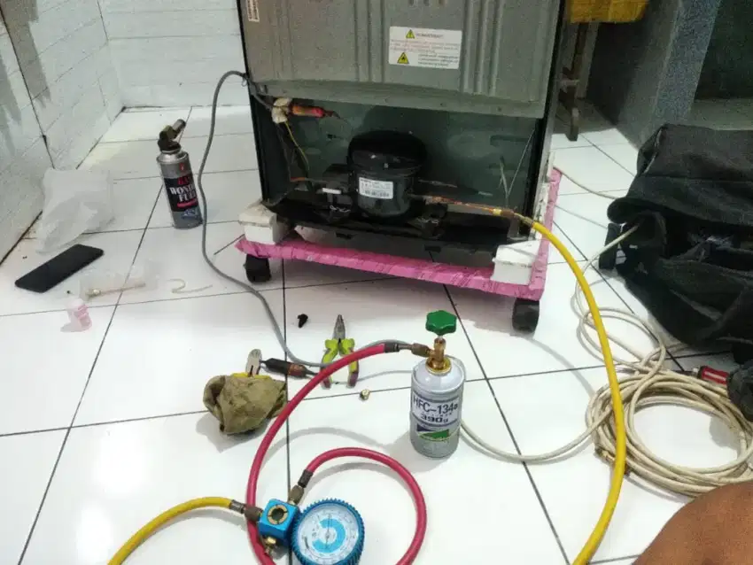 CUCI AC,PASANG AC,SERVICE KULKAS,MESIN CUCI DLL