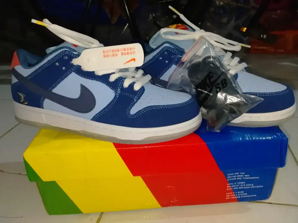 NIKE SB DUNK LOW PRO .