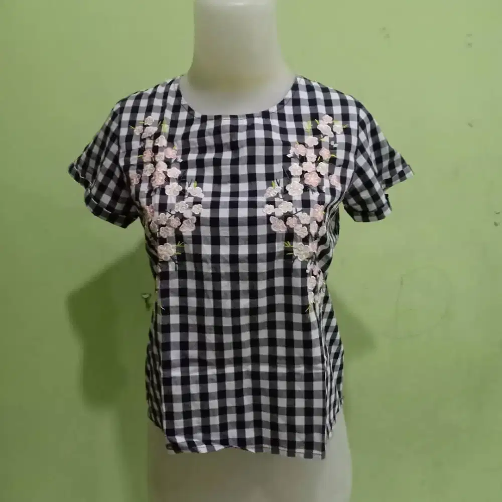 Blouse Kotak Flower