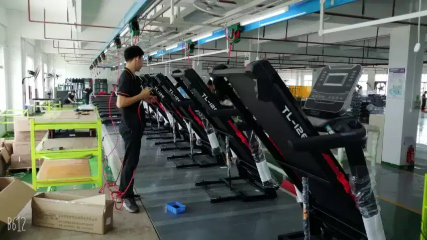Alat fitnes treadmill elektrik TL 126 big power