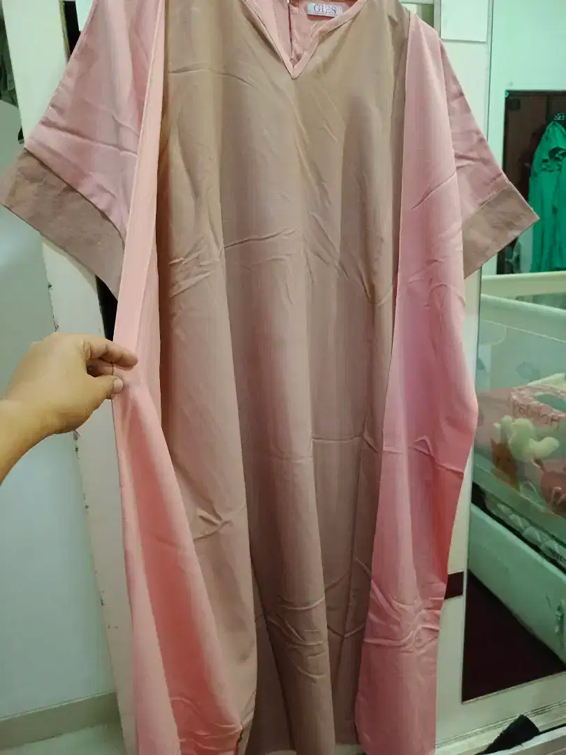 BAJU MUSLIM WANITA TANGAN PENDEK