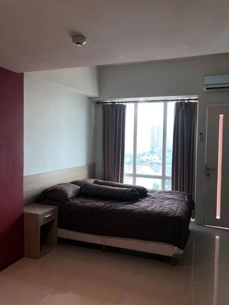 Disewakan tahunan Apartemen The Square Siwalankerto, Surabaya