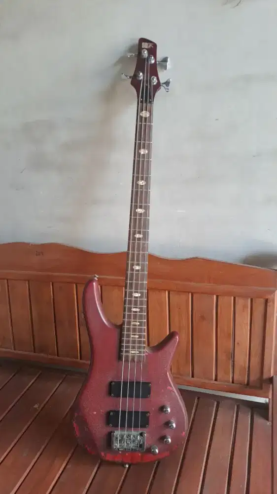 Bass listrik elektrik