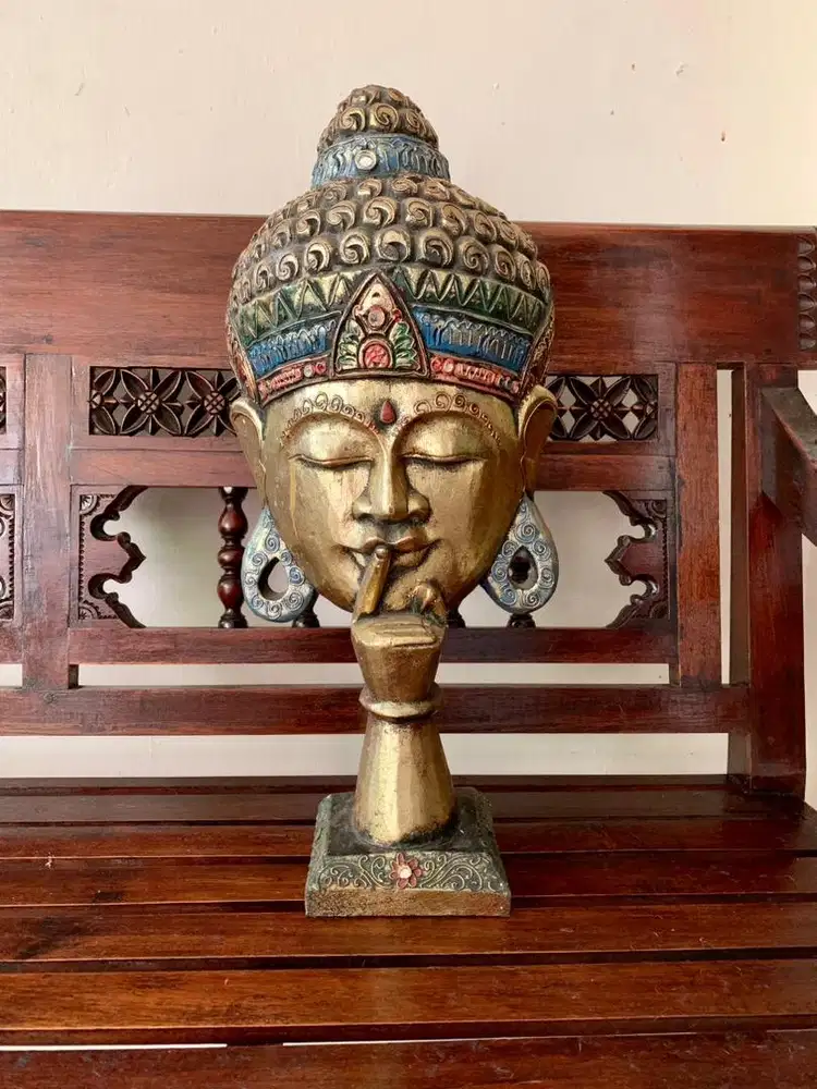 Patung Silent Budha Gold