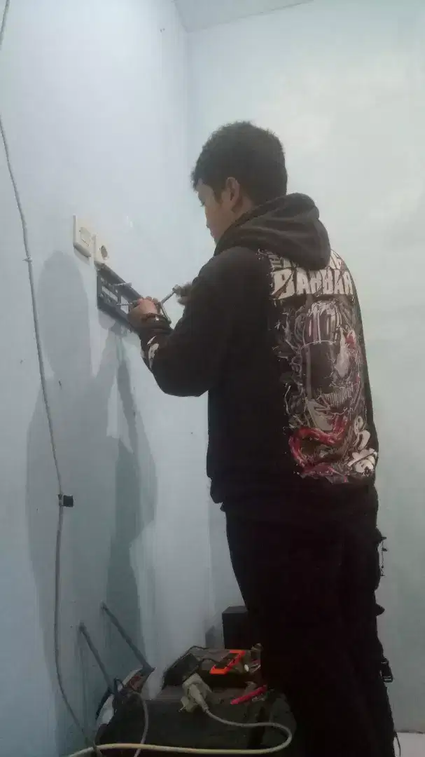 Bracket tv led 50-55+install