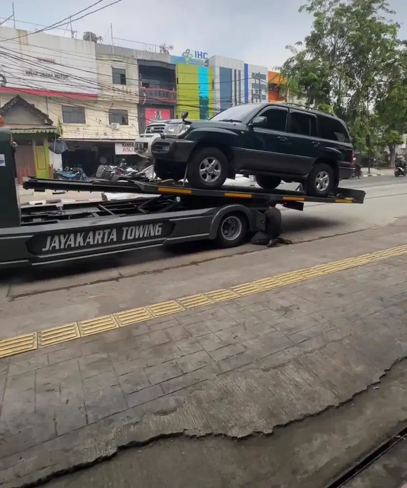 Admin, maekanik senior, helper , kurir