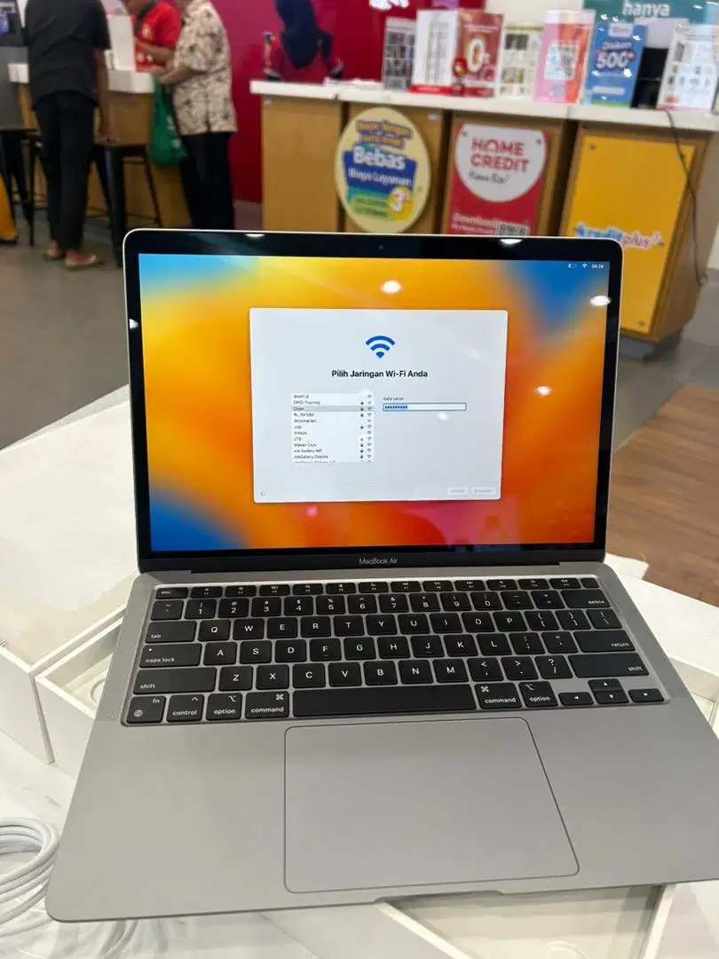 Macbook Air M1 8/256gb