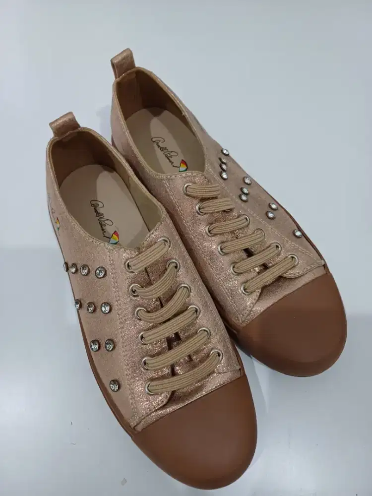 Sepatu Sneaker Wanita - Arnold Palmer