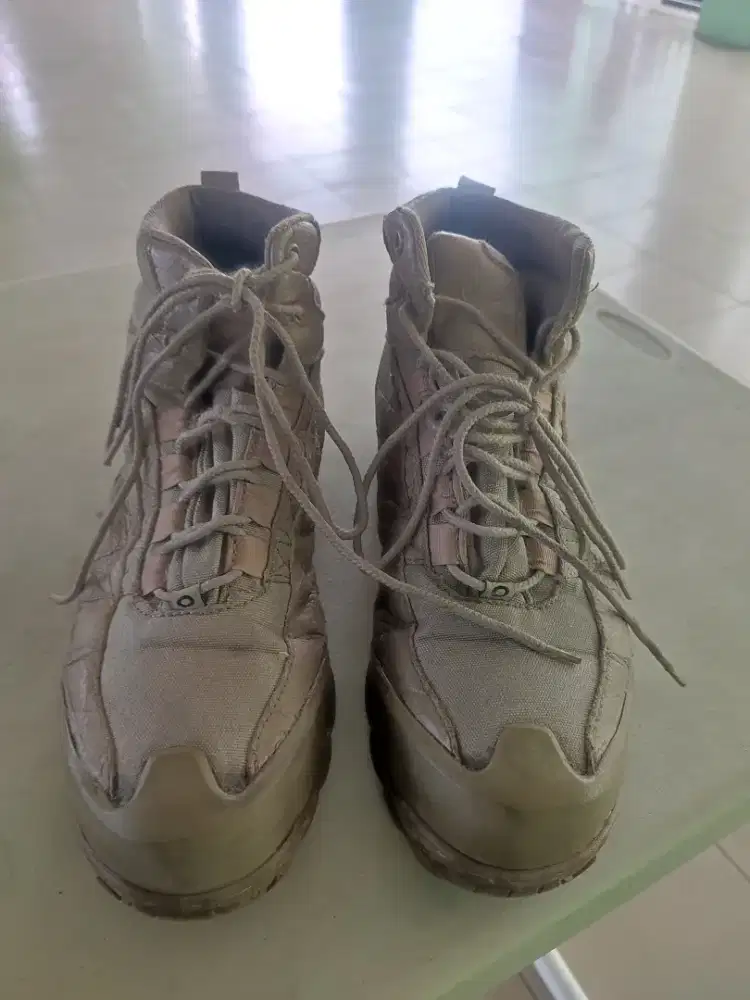 Sepatu Boot Okley Original