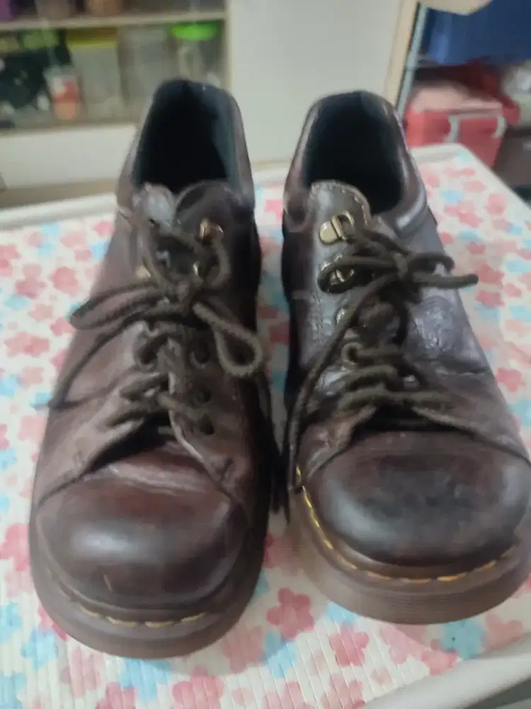 Sepatu santai DocMartin Original