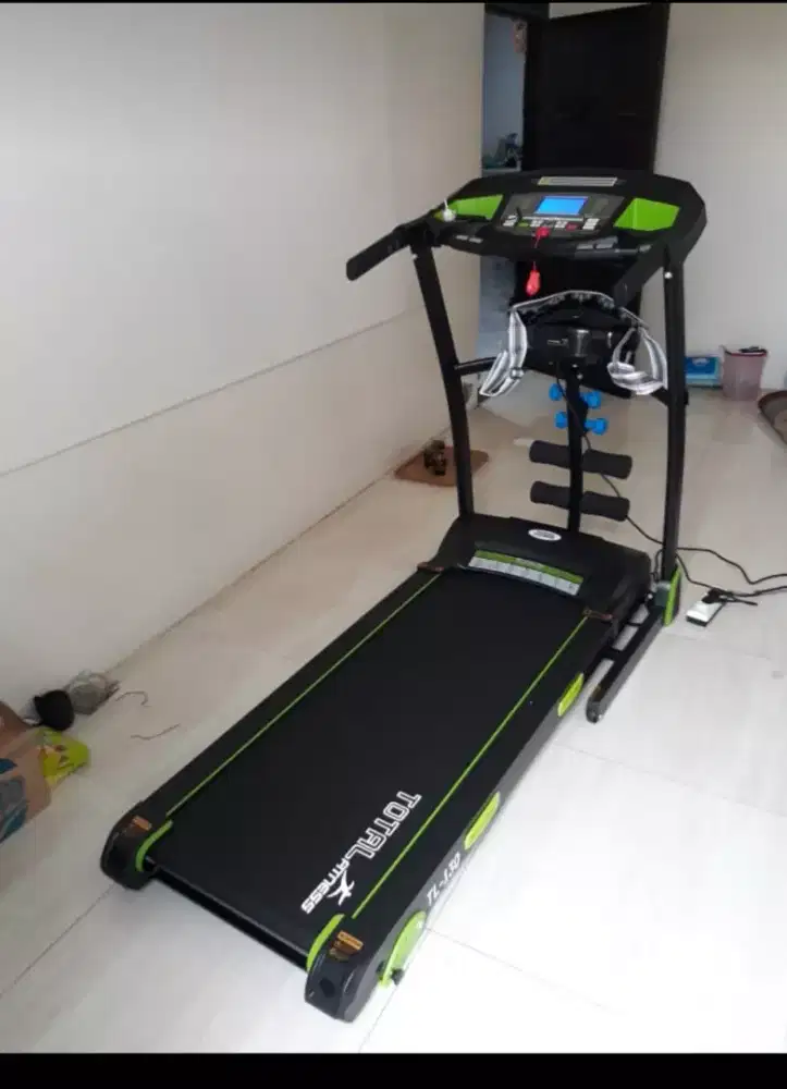 Alat olahraga fitness treadmill elektrik tipe 130