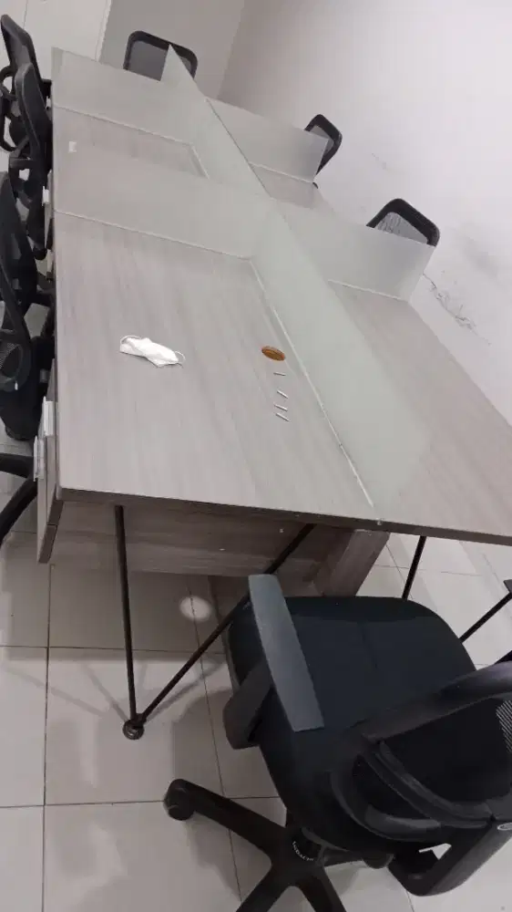 Dicari meja kerja/meja meeting