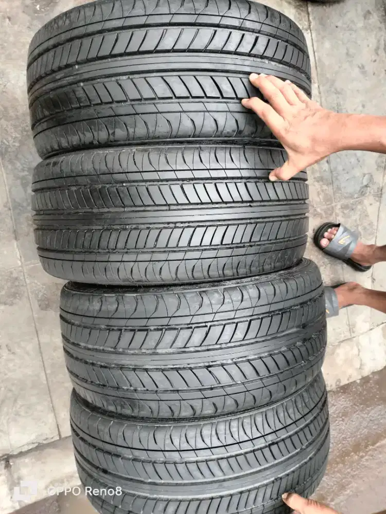 Mj ban 215/35/R18 Falken Ziex 4pcs 2021msih bintik 95% no tambalan