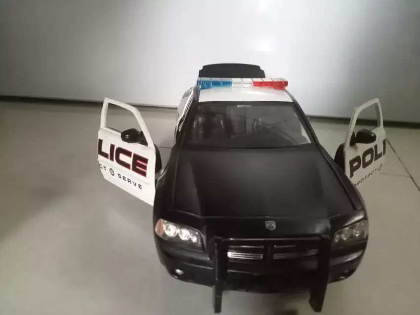 Diecast Dodge charger scala 24