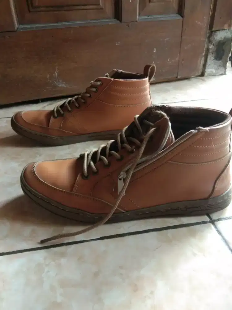 Dijual sepatu coklat size 40 COD Dps barat