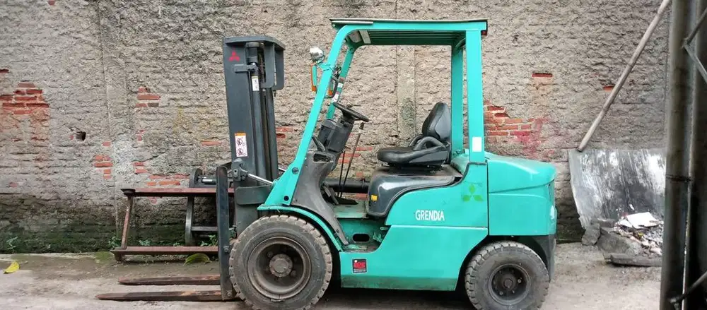 FORKLIFT GRENDIA MITSHUBISHI 2,5 Ton