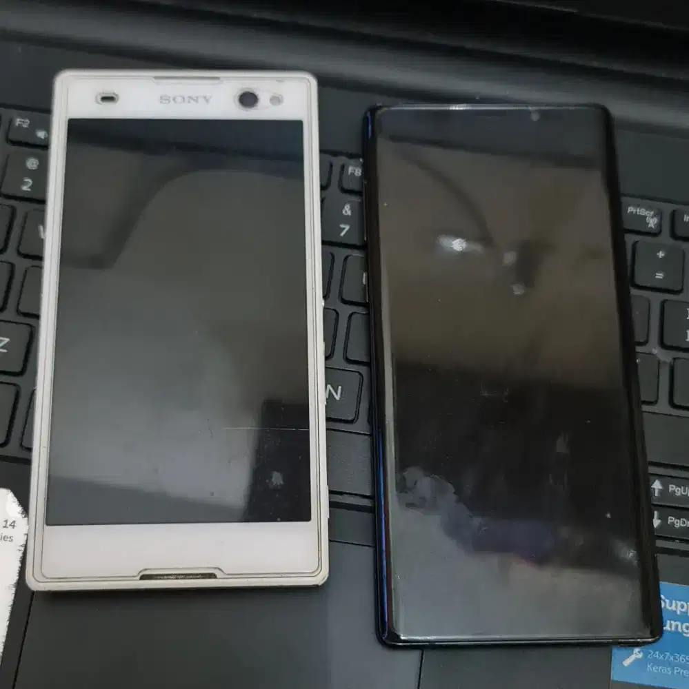 Di Jual Samsung Note 9 & Sony Xperia C3 Kondisi Minus (Satu Paket)