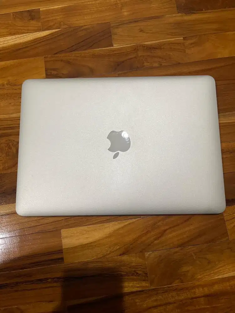Macbook Air 2017 13inch, 8gb/128gb