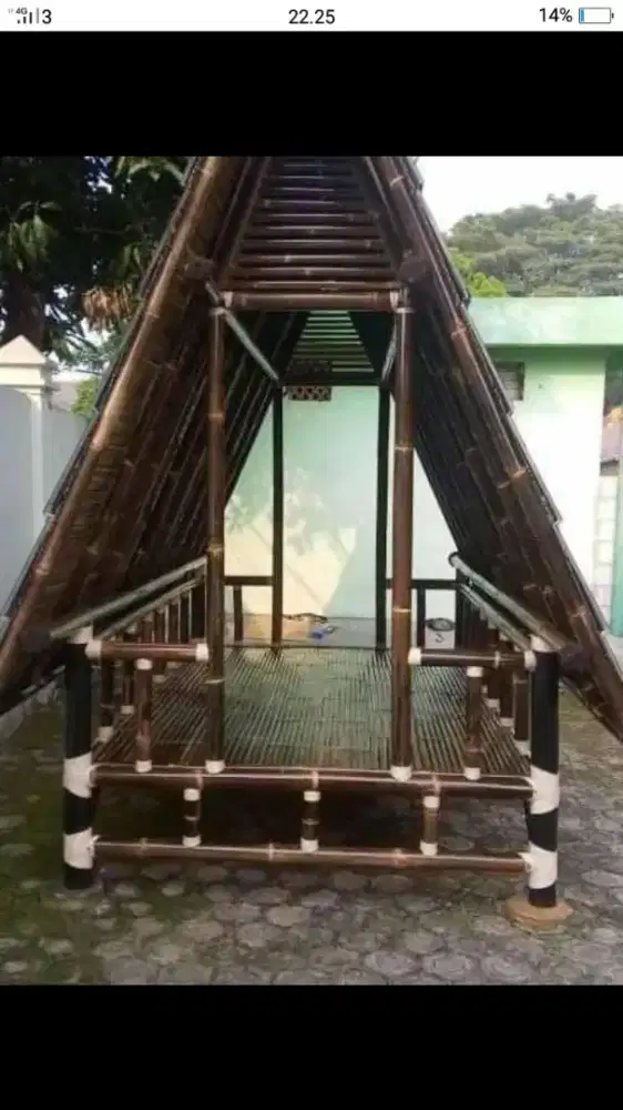 Saung bambu minimalis