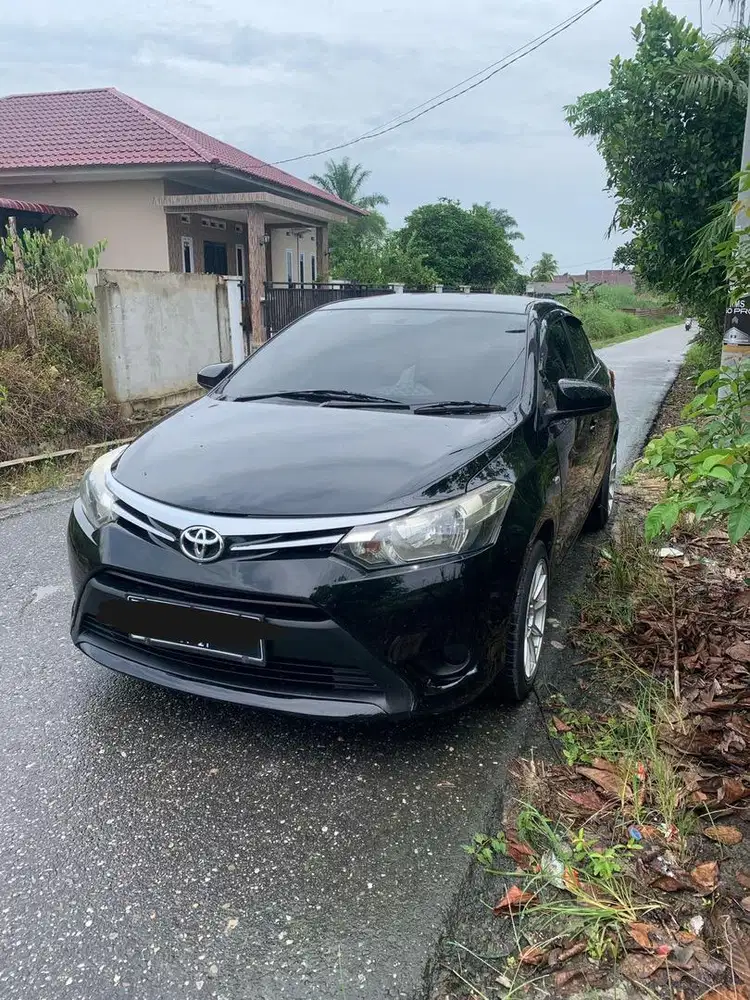 TOYOTA LIMO 1.5 STD [2015]