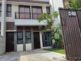 Disewakan Rumah 2 Lantai FullFurnished Tangerang, 10 Menit Alam Sutra