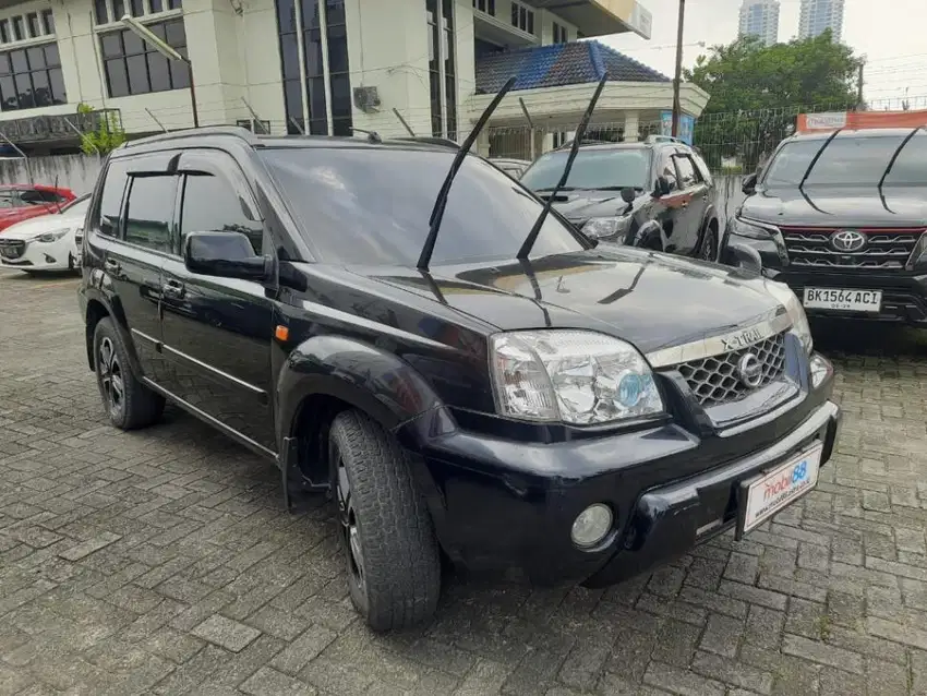 Nissan Xtrail ST 2.4 AT Bensin