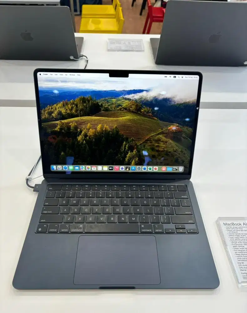 MacBook Air m2 16/256gb midnight