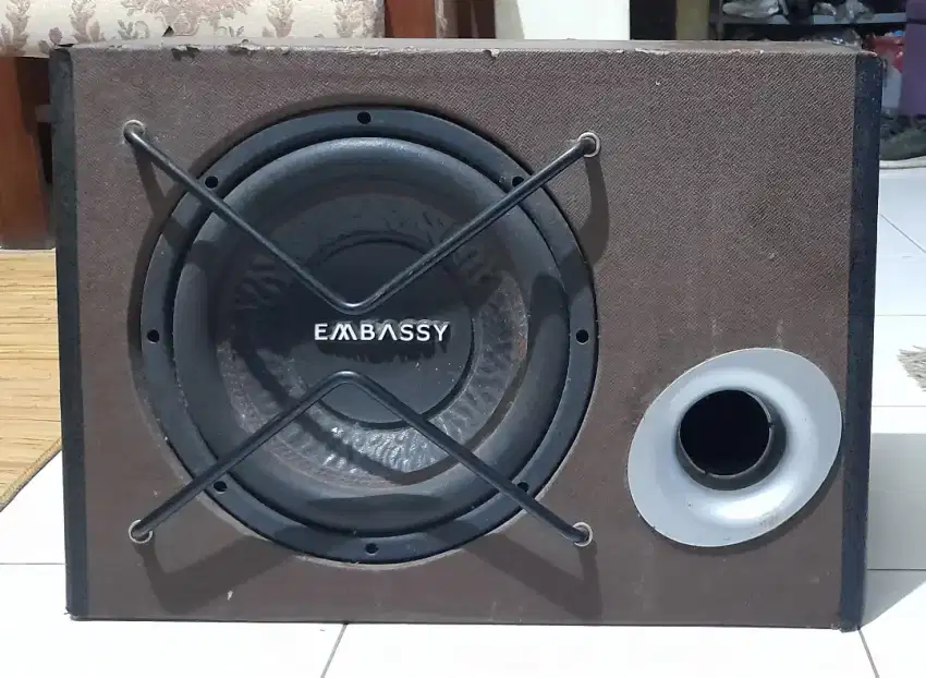 Subwoofer mobil Embassy