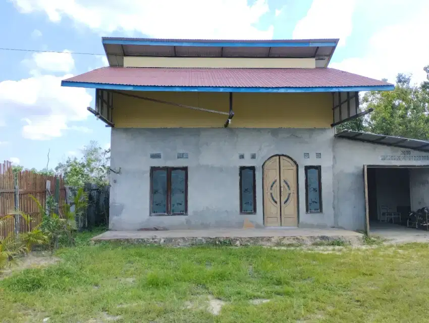 Dijual rumah dan gudang/toko