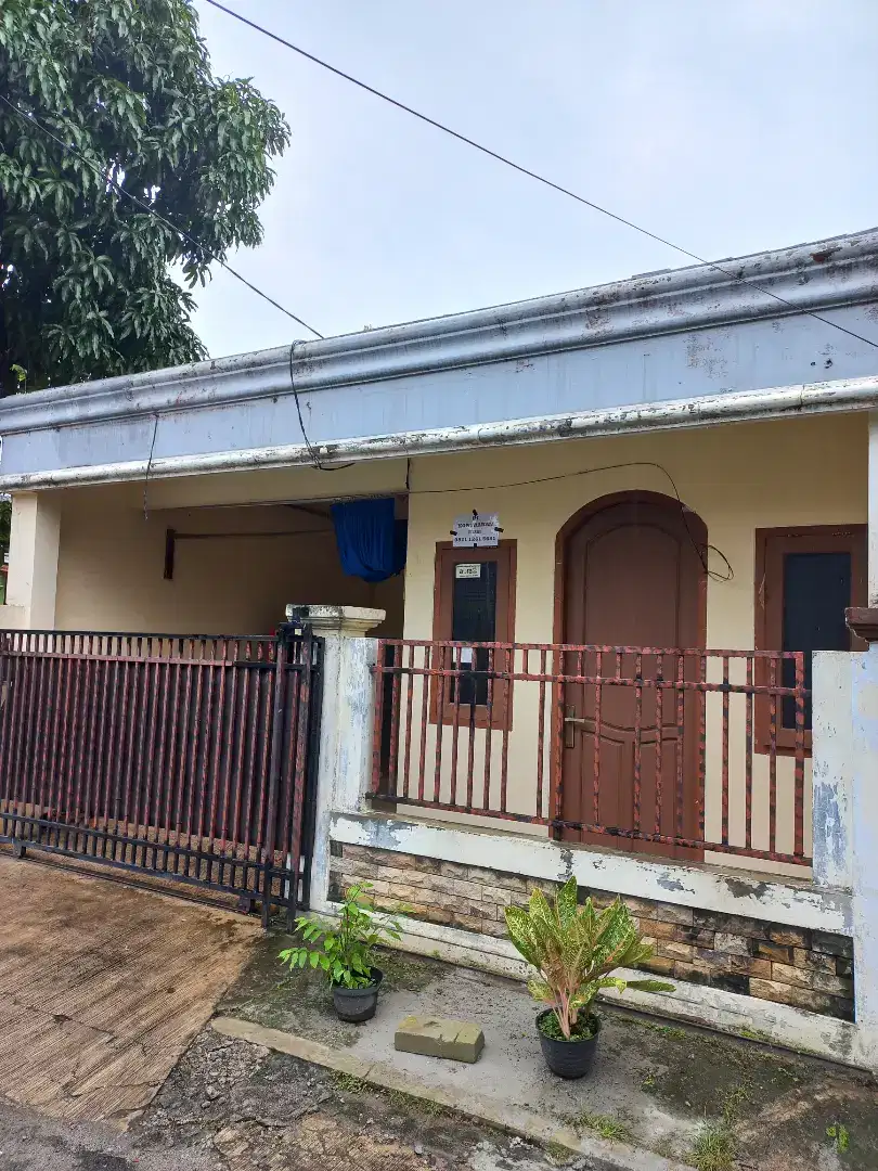 Rumah di kontrakan per tahun